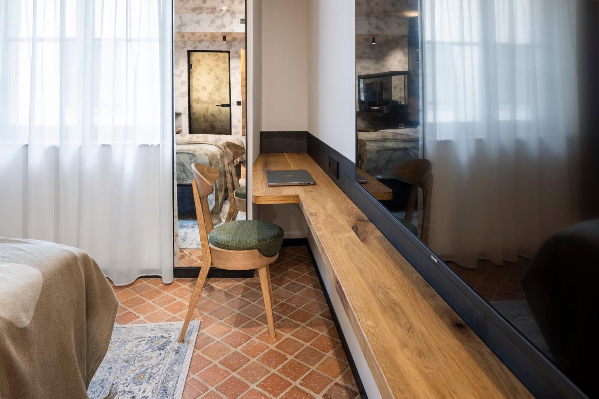 Nomadic Urban Premium Suites Krakow Ngoại thất bức ảnh